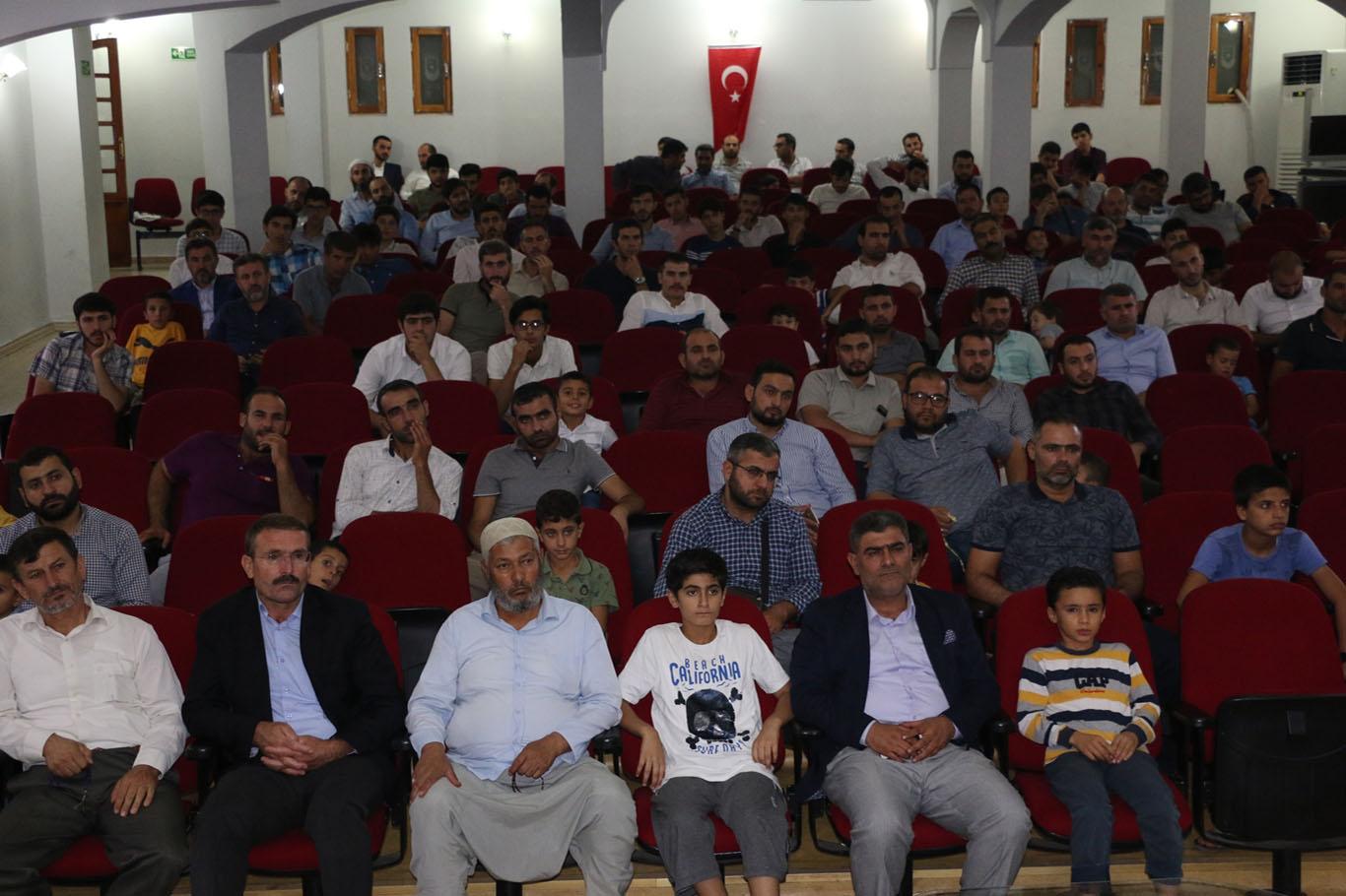 İDEV “Sosyal Medya” konulu seminer düzenledi İDEV “Sosyal Medya” konulu seminer düzenledi